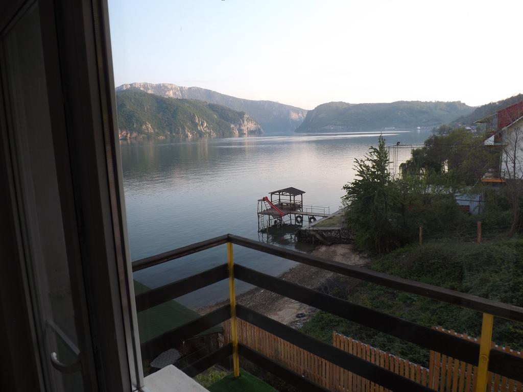 Casa Ana Serena Ieşelniţa Zimmer foto